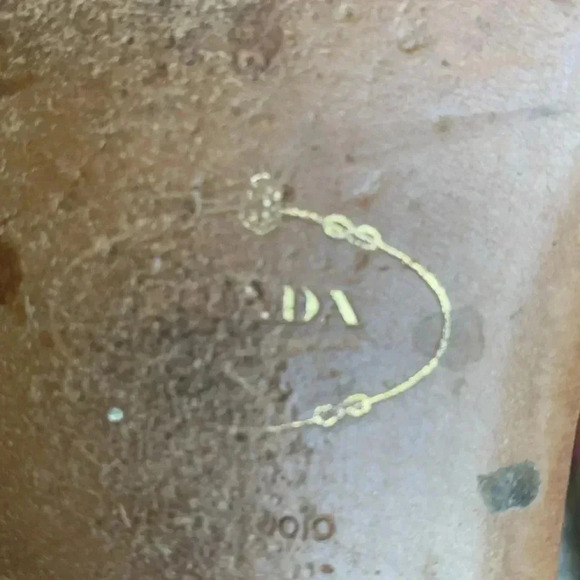 Two pairs Prada, flat metallic sandals - Picture 14 of 14